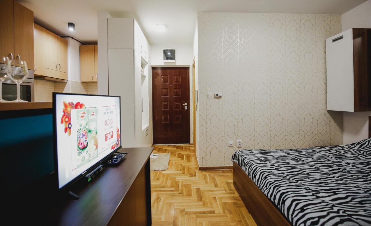 Prestige Apartment Gornji Milanovac Ngoại thất bức ảnh